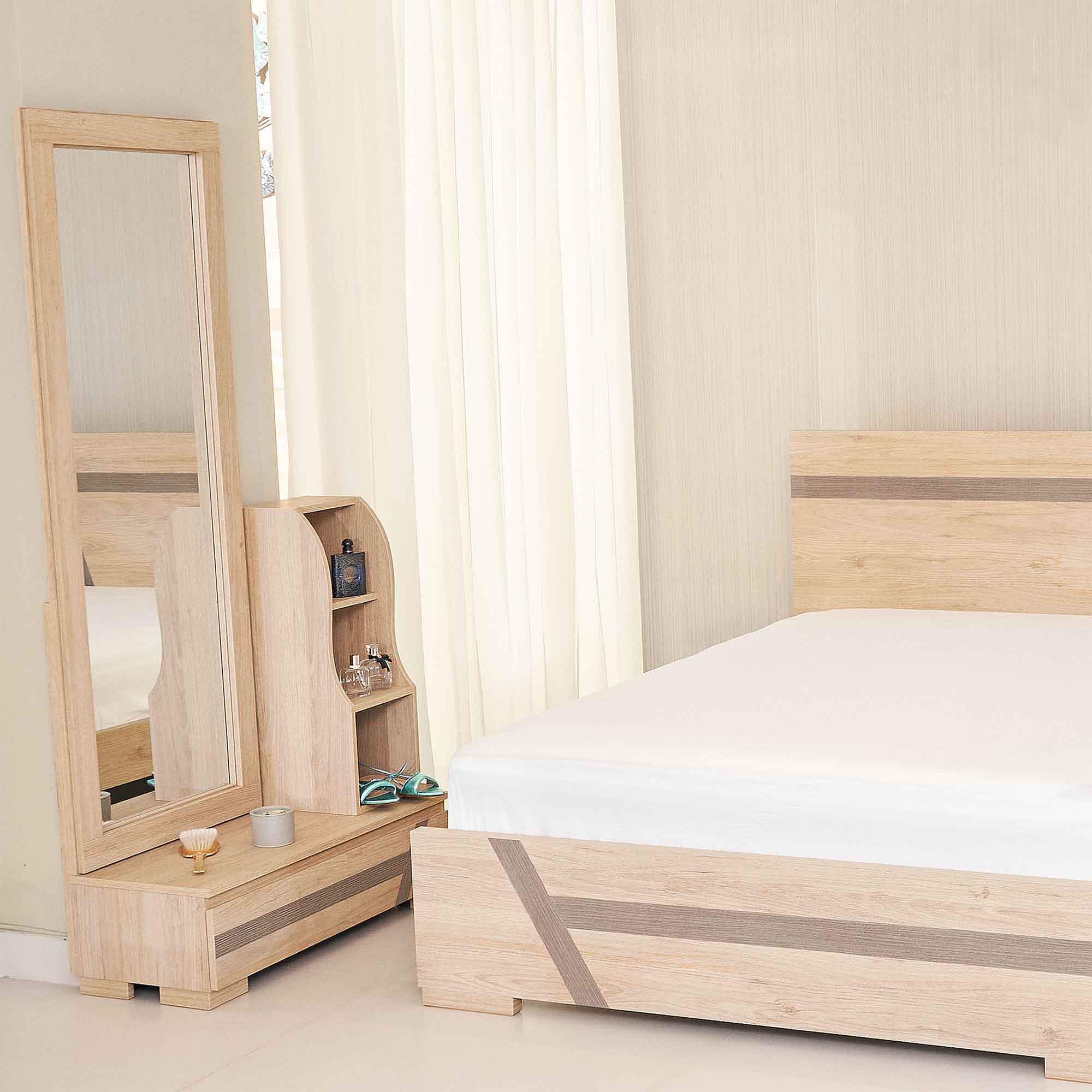 Peinadora Sebastiana Colmuebles